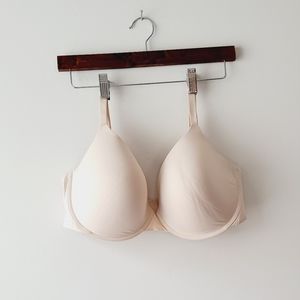 Victoria Secret Bra cream color size 38DDD